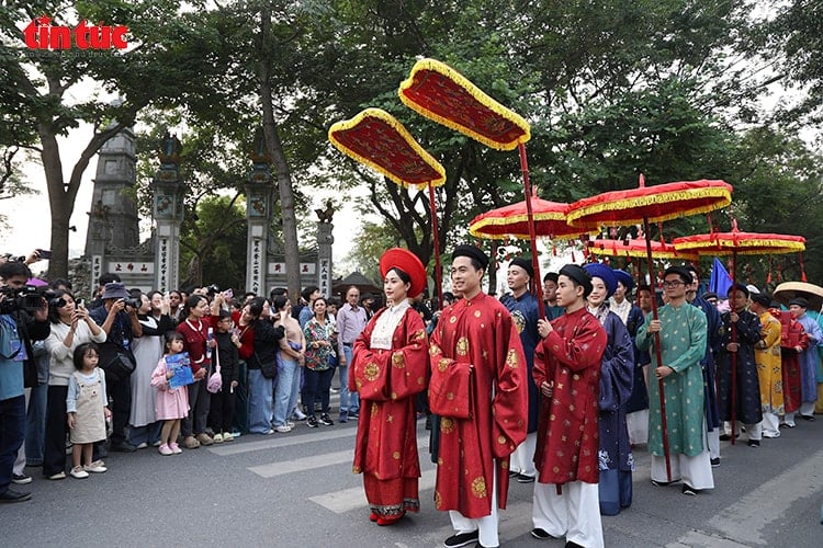 चित्र परिचय