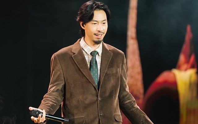 O rapper Den Vau se pronuncia sobre o polêmico projeto 'Raising Children' - Foto 1. Rapper Đen Vâu lên tiếng về dự án 'Nuôi em' đang vướng lùm xùm- Ảnh 1.