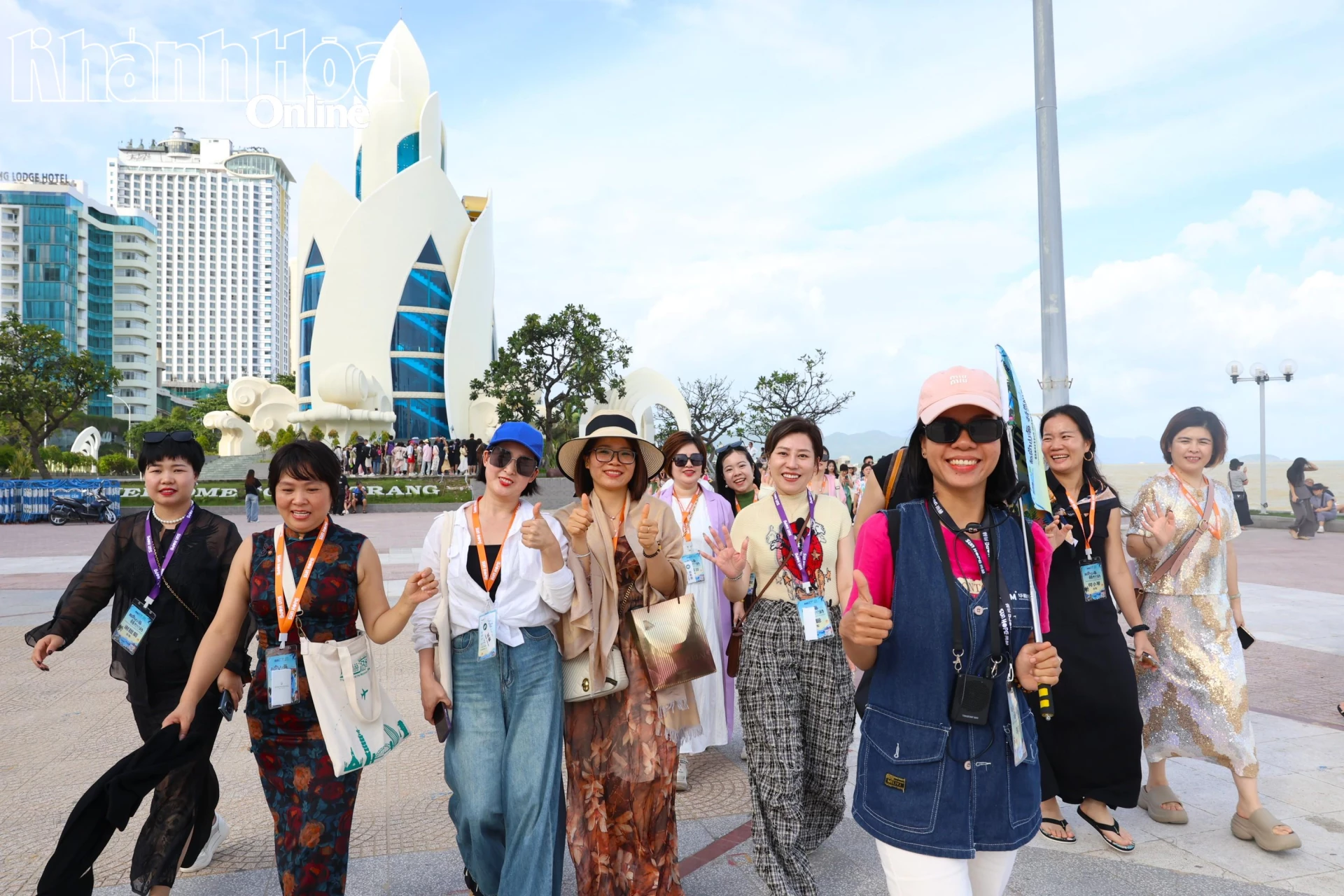 Turiștii chinezi călătoresc cu plăcere în Nha Trang - Khanh Hoa.