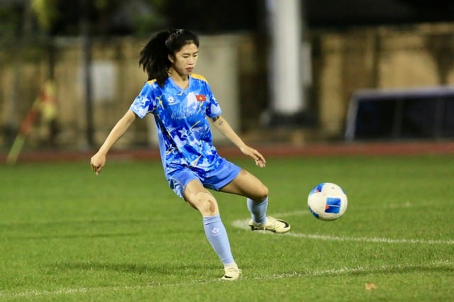 Vietnams damlandslags matchschema är mycket hett idag: Släpper lös speciella 'vapen', fast beslutna att vinna mot Filippinerna - Foto 7. Lịch thi đấu đội tuyển nữ Việt Nam rất nóng hôm nay: Tung ‘vũ khí’ đặc biệt, quyết thắng Philippines- Ảnh 7.