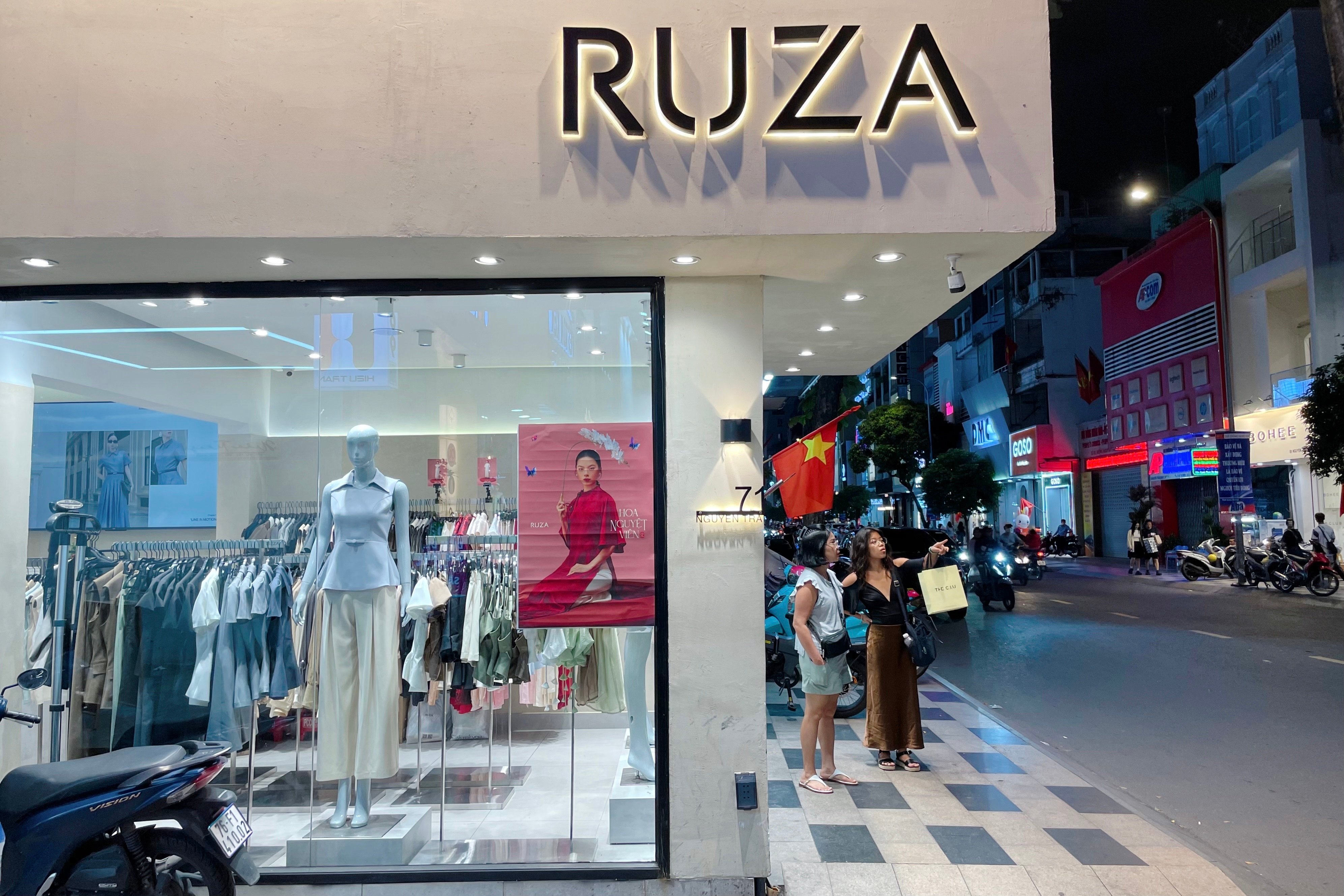 internasjonale turister bilde 10 du khach quoc te anh 10