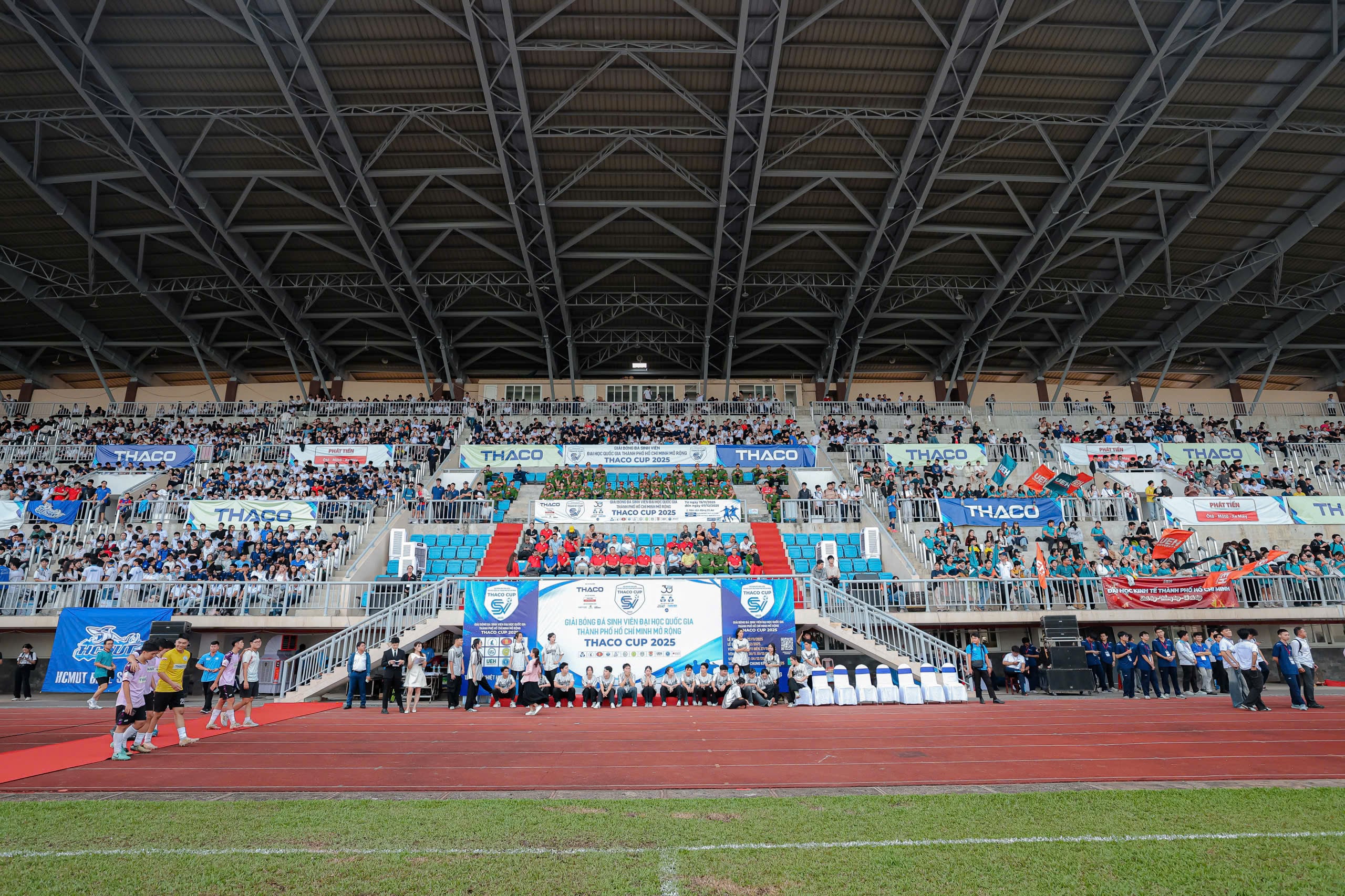 Chiến thắng nghẹt thở, Trường ĐH Bách khoa lần thứ 2 vô địch THACO CUP- Ảnh 3.