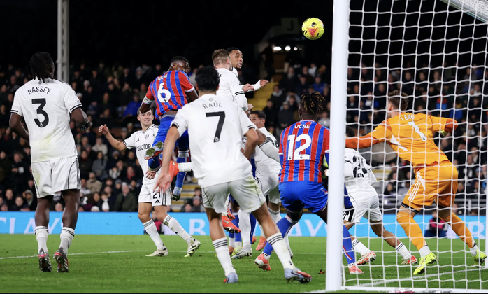 Ngoại hạng Anh: Crystal Palace vào Top 4, Man United về đâu? - Ảnh 2.