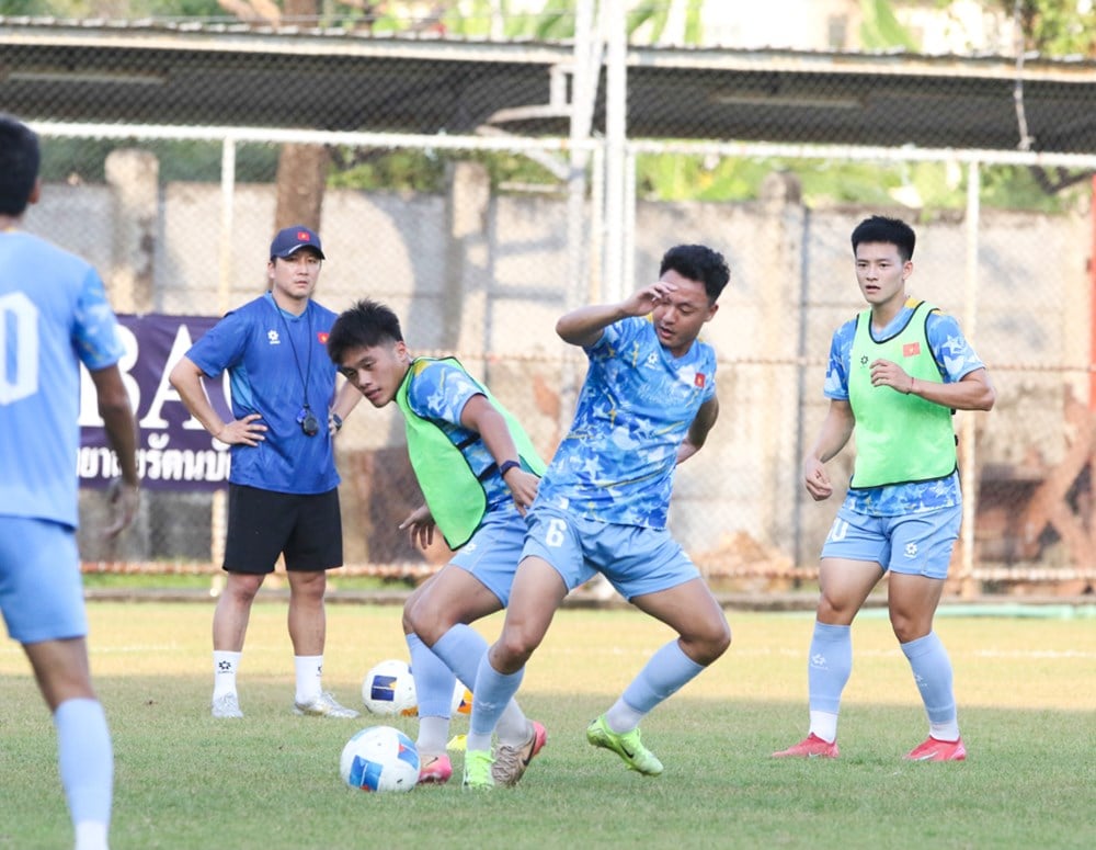 A seleção sub-22 do Vietnã se esforça para se preparar minuciosamente para o jogo contra a seleção sub-22 da Malásia - foto 4
