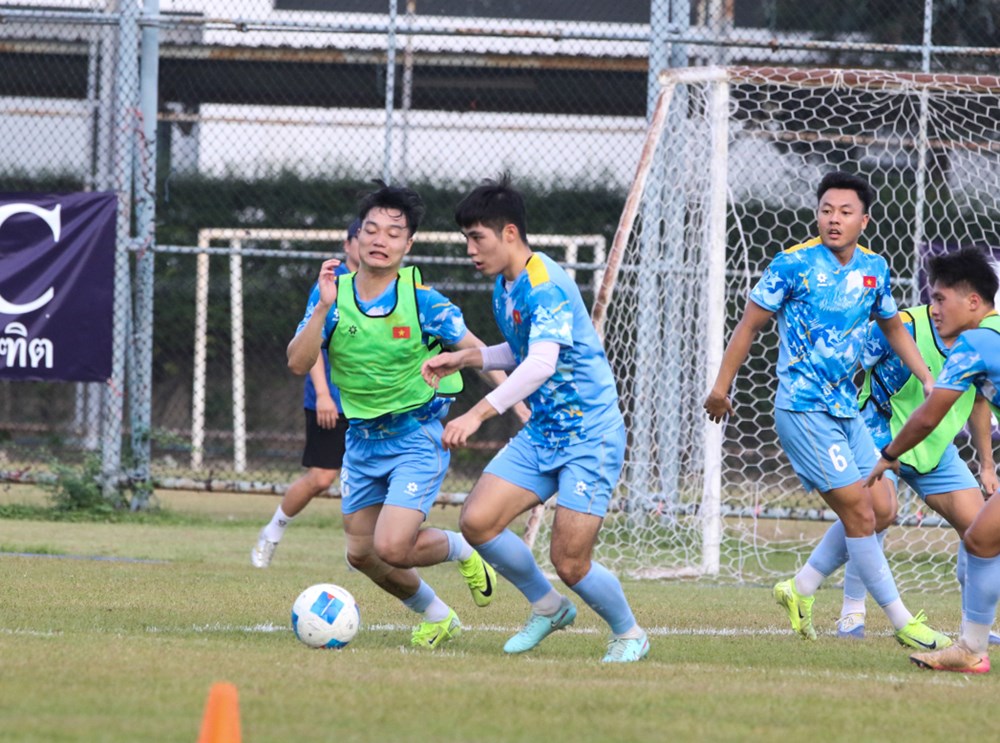 A seleção sub-22 do Vietnã se esforça para se preparar minuciosamente para o jogo contra a Malásia sub-22 - foto 1