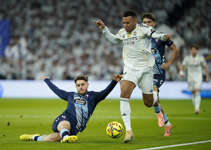 Real Madrid nhận 2 thẻ đỏ, thua sốc ngay tại sân nhà - Ảnh 2.