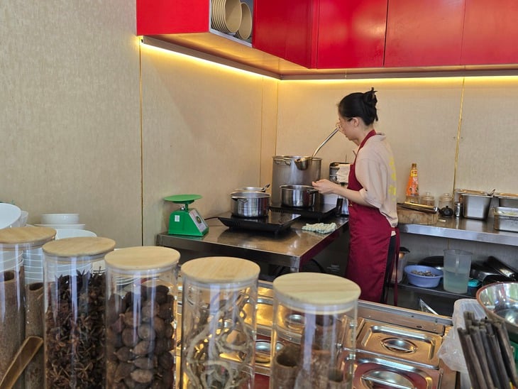 Phở' S thơm, bổ dưỡng từ Sâm Ngọc Linh  - Ảnh 4.