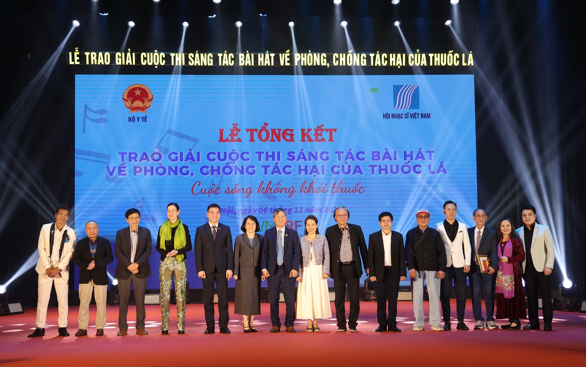 Uctění hudebních skladeb, které šíří poselství o prevenci škodlivých účinků tabáku - Foto 6. Tôn vinh những sáng tác âm nhạc lan toả thông điệp phòng chống tác hại của thuốc lá- Ảnh 6.