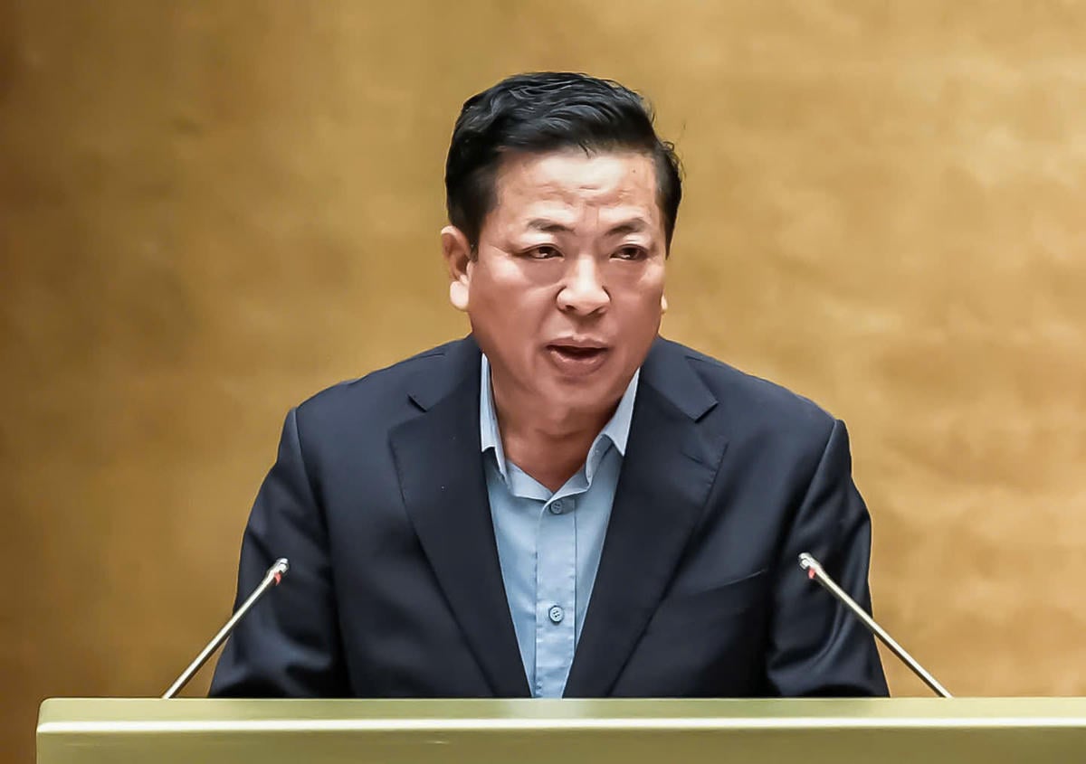 O Governo propôs a aprovação do relatório de estudo de viabilidade para a fase 2 do projeto do aeroporto de Long Thanh. Chính phủ đề xuất được phê duyệt báo cáo nghiên cứu khả thi giai đoạn 2 dự án sân bay Long Thành