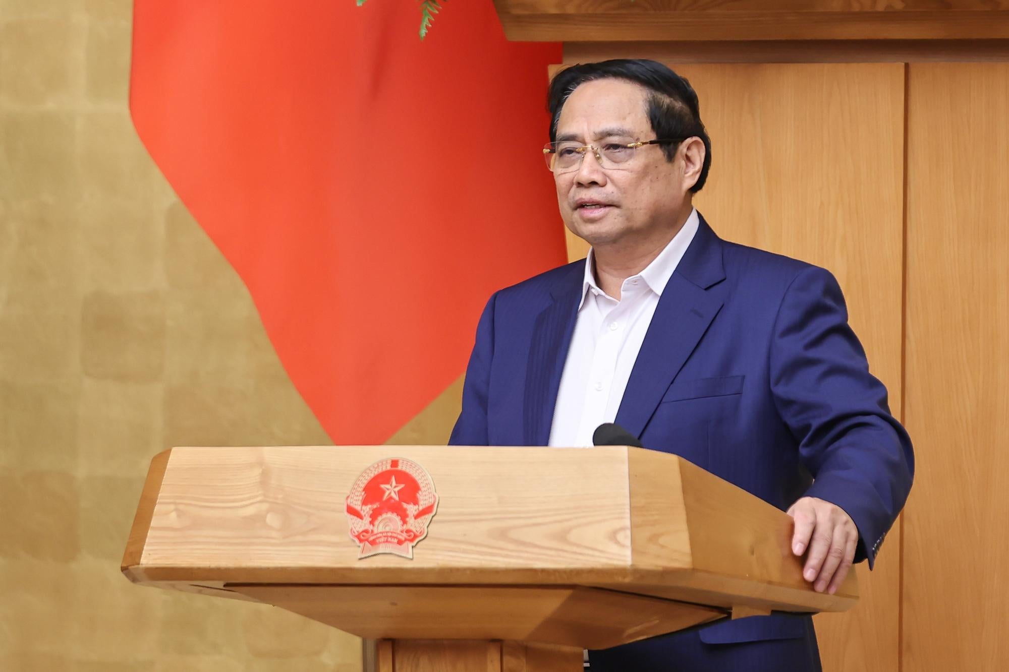 Khẩn trương trình các văn bản triển khai Kết luận 206-KL/TW về tiền lương, phụ cấp- Ảnh 1.