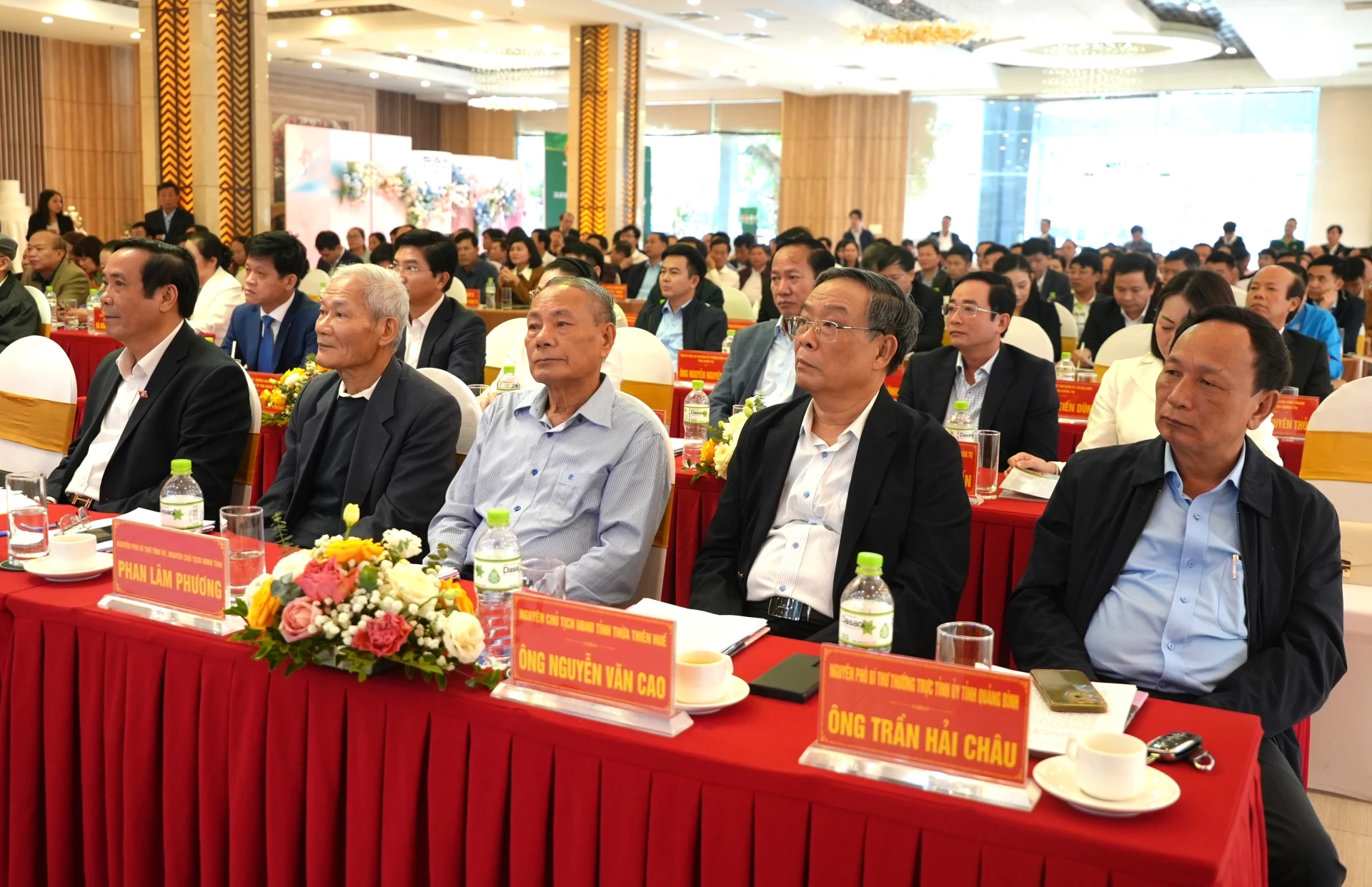 المندوبون المشاركون في المؤتمر - الصورة: ترونغ دوك