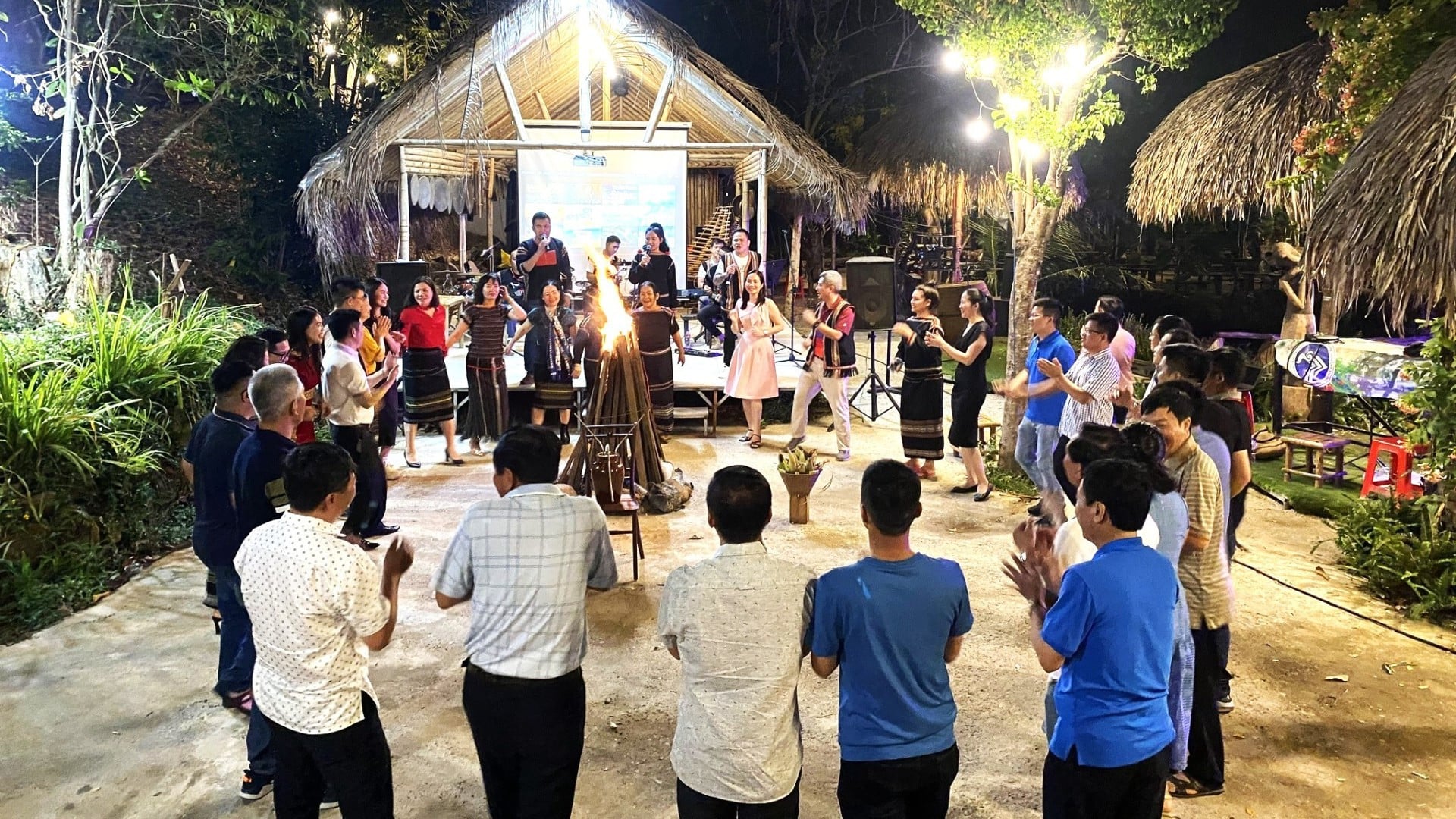 Đắk Lắk phát triển du lịch cộng đồng gắn với nâng cao đời sống đồng bào dân tộc thiểu số - Ảnh 7.