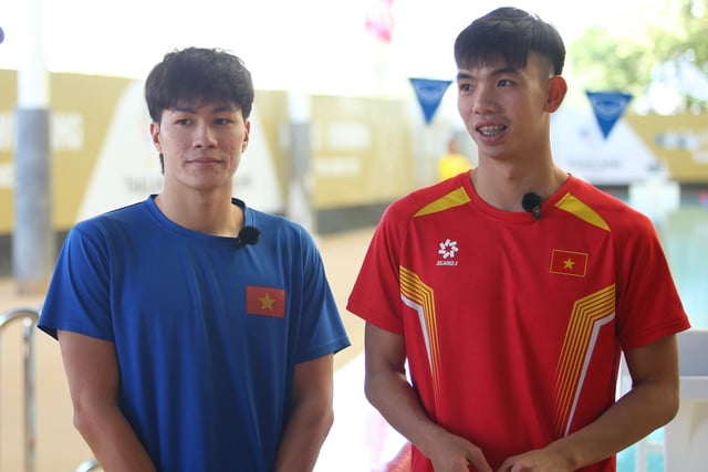 شناگران هوی هوانگ و هونگ نگوین، ساختار «عجیب» استخر را در بازیهای SEA فاش میکنند و مصمم به کسب مدال طلا هستند - عکس ۳. Kình ngư Huy Hoàng và Hưng Nguyên tiết lộ hồ bơi cấu trúc ‘lạ’ tại SEA Games, quyết giành HCV- Ảnh 3.