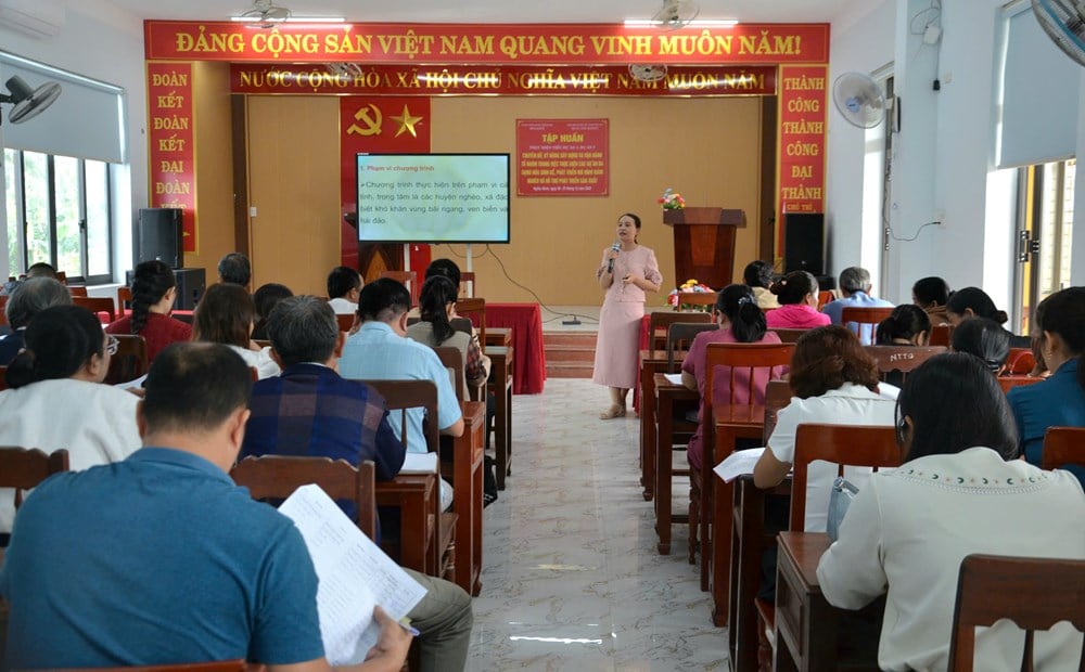 Nghia Hanh kommune bringer informasjon om fattigdomsbekjempelse nærmere folket - bilde 5