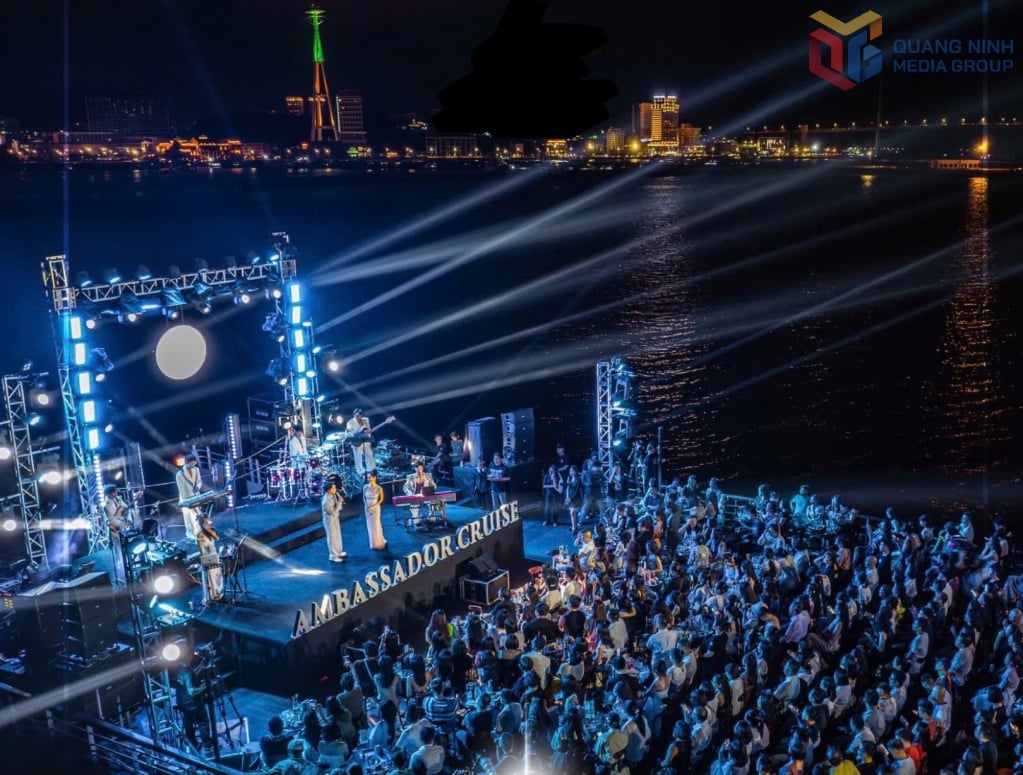 Att njuta av musik på kryssningar är en unik produkt från Quang Ninh.