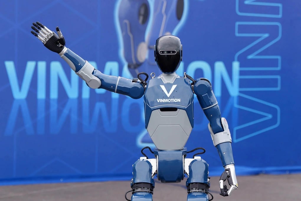 Человекоподобный робот VinMotion добивается значительных успехов. Фото: В.Г.