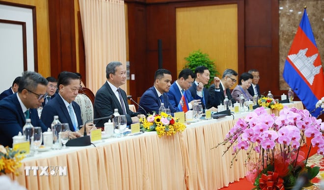 ttxvn-thu-tuong-pham-minh-chinh-va-thu-tuong-hun-manet-hoi-dam-5.jpg