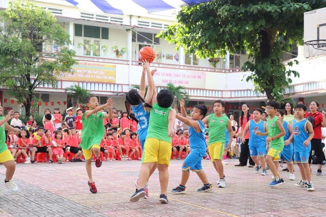 Quy định tuyển sinh đầu cấp của TP.HCM với 168 phường, xã, đặc khu sẽ ra sao? - Ảnh 1.