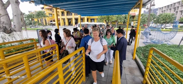 Thông tin cần cung cấp khi mua vé Vịnh Hạ Long từ ngày 10 - 12 - Ảnh 1.