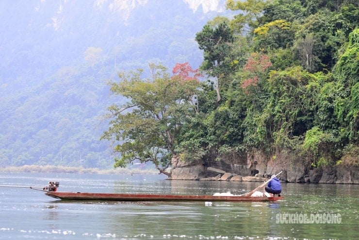 Das einfache, friedliche Leben der Menschen am Ba Be See.