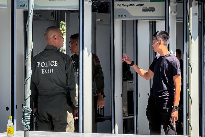 Trước khai mạc SEA Games 33: Đặc nhiệm rà phá bom mìn xuất hiện tại sân Rajamangala- Ảnh 5.