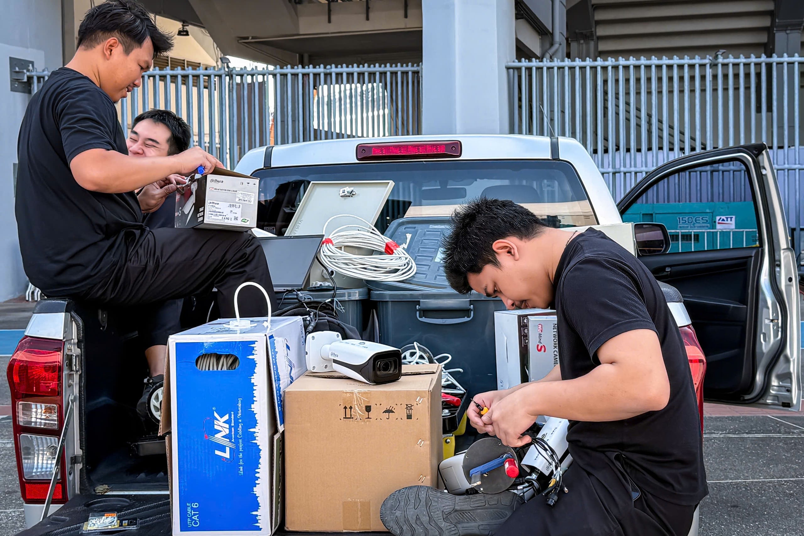 Trước khai mạc SEA Games 33: Đặc nhiệm rà phá bom mìn xuất hiện tại sân Rajamangala- Ảnh 8.