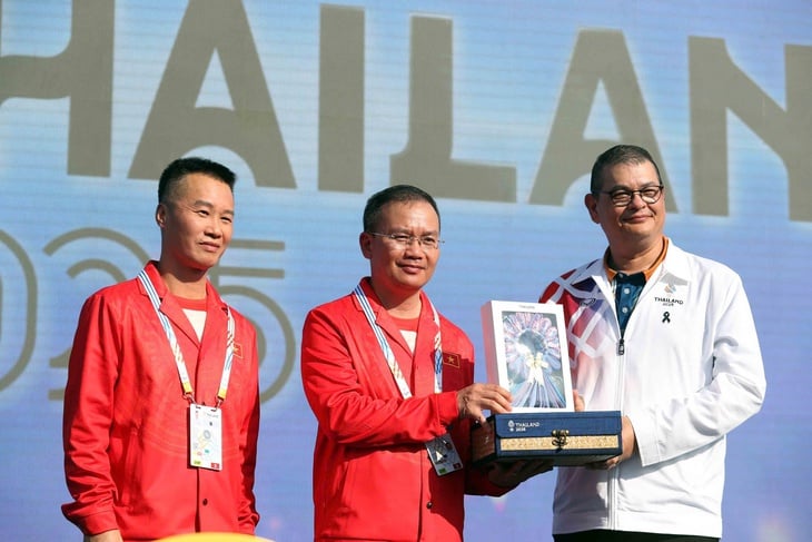 Đoàn thể thao Việt Nam dự Lễ thượng cờ, sẵn sàng cho SEA Games 33 - Ảnh 4.