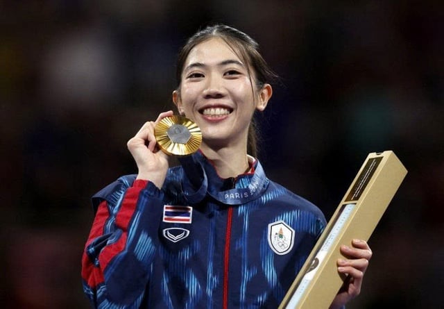 Chủ nhà Thái Lan quyết định táo bạo, đưa VĐV 12 tuổi rước đuốc SEA Games: Lễ khai mạc cực hay- Ảnh 1.