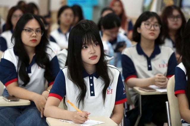 Báo Thanh Niên tổ chức tọa đàm về đào tạo truyền thông trong kỷ nguyên mới - Ảnh 2.