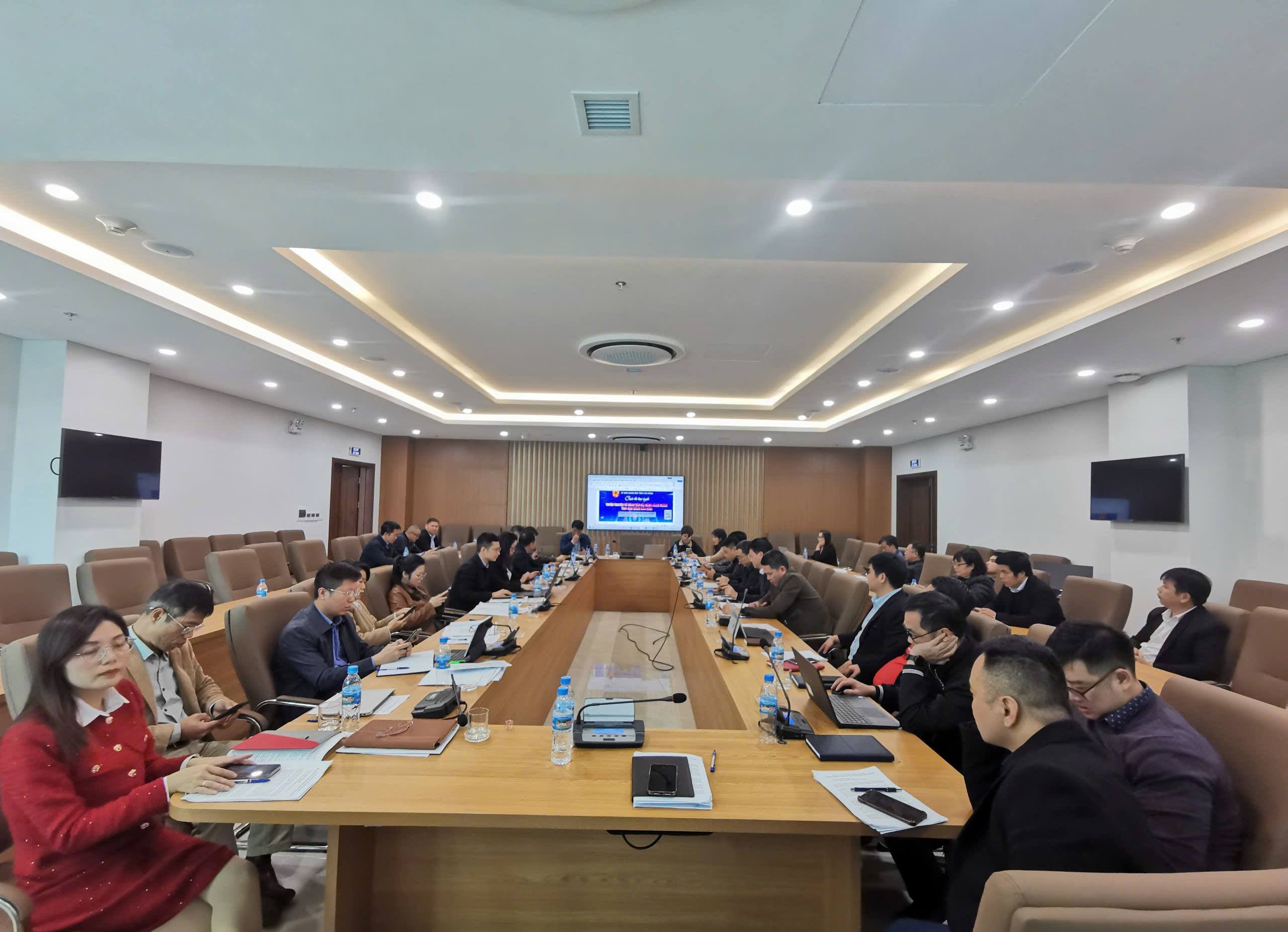 il croit que l'article