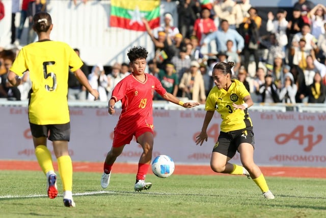 Thắng dễ Malaysia, đội tuyển nữ Myanmar chờ đại chiến Việt Nam: Ngôi đầu bảng gay cấn- Ảnh 3.