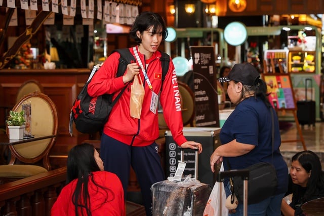 ក្រុមបាល់ទះនារីវៀតណាមត្រូវលុបចោលការហ្វឹកហាត់លើកដំបូងនៅទីក្រុងបាងកក៖ ហេតុអ្វី? - រូបថត ៦.