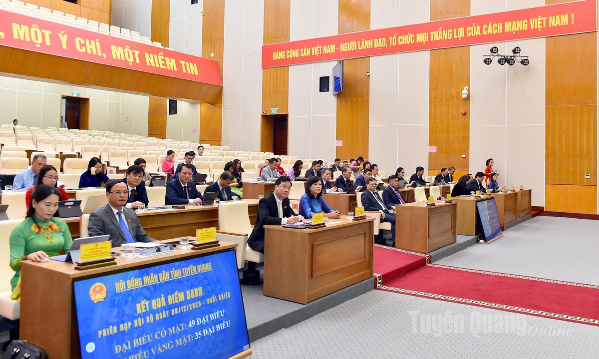 ບັນດາຜູ້ແທນເຂົ້າຮ່ວມກອງປະຊຸມກະກຽມກອງປະຊຸມສະໄໝສາມັນເທື່ອທີ 2 ຂອງສະພາປະຊາຊົນແຂວງ.