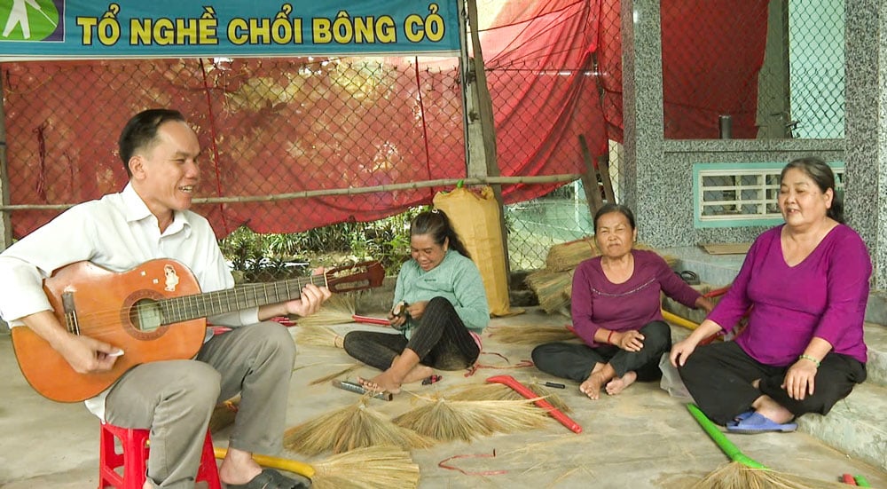 Hudba přináší radost a zahání únavu v těžkých pracovních dnech.