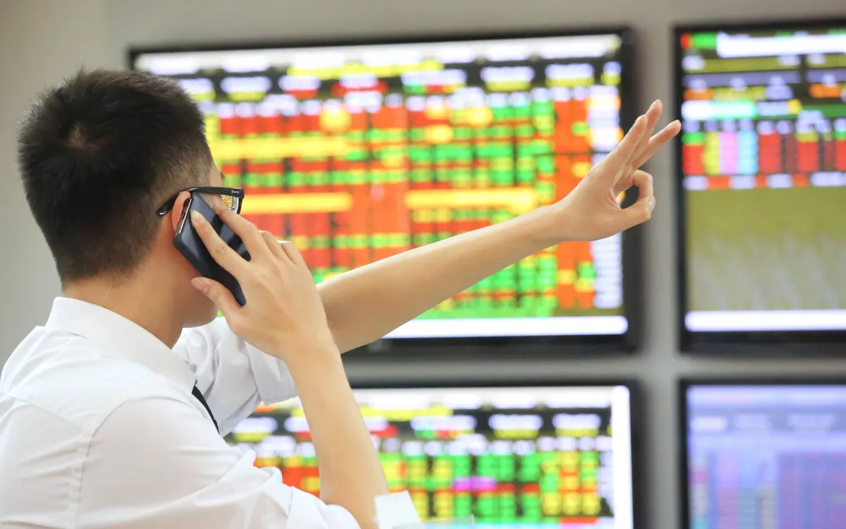 VN-indeksen passerer 1750 poeng VN-Index vượt 1.750 điểm