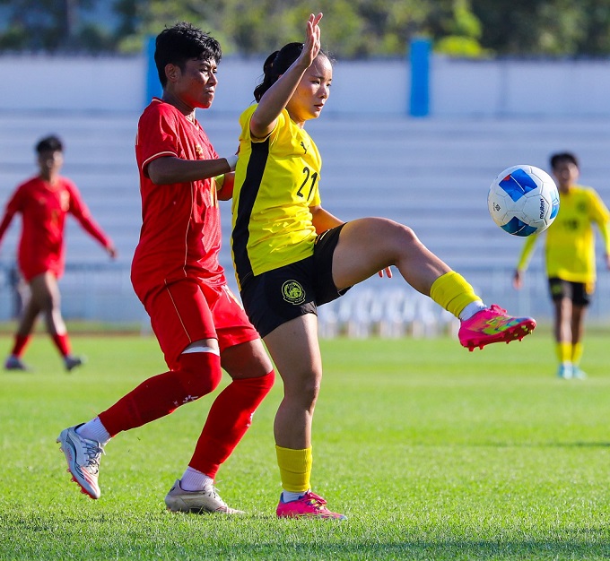 SEA Games 33: Đội tuyển nữ Myanmar chiếm ngôi nhất bảng B sau trận thắng Malaysia- Ảnh 1.