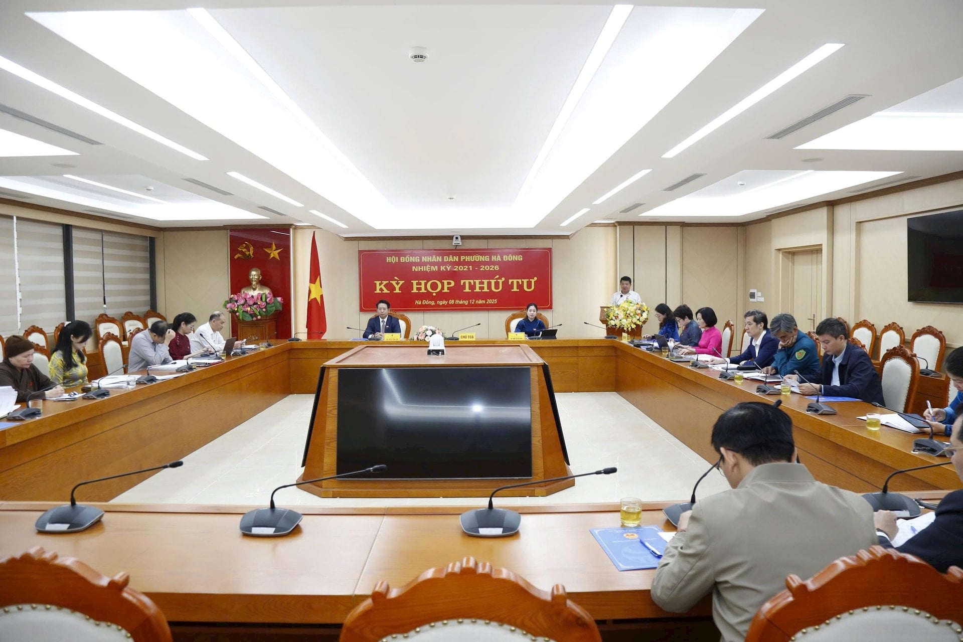 HĐND phường Hà Đông thông qua 5 nghị quyết quan trọng- Ảnh 1.