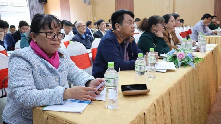 Delegáti účastnící se konference. Foto: Vietnamská fronta vlasti provincie Dak Lak. img-010-2665.jpg