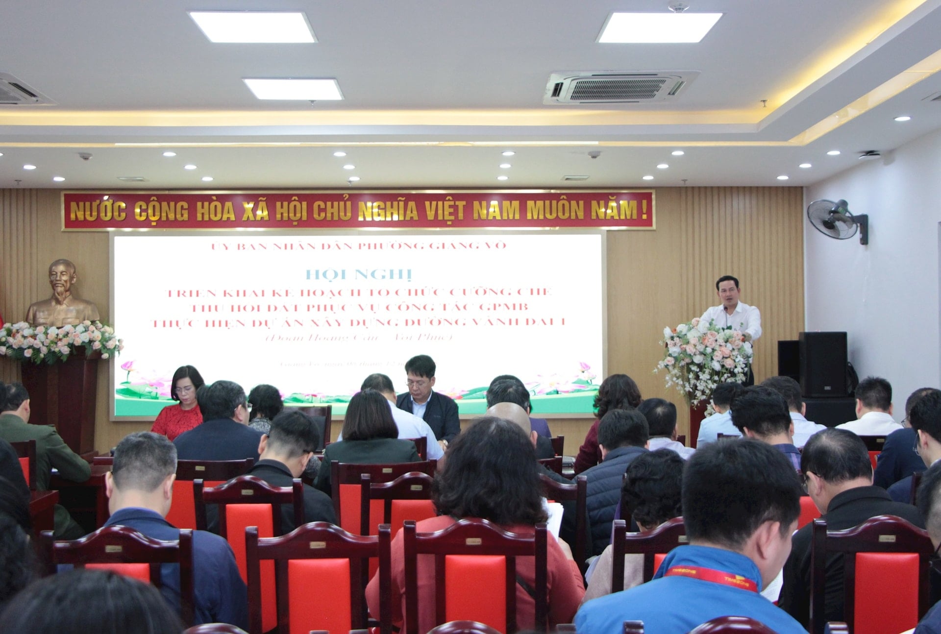 Phường Giảng Võ triển khai kế hoạch cưỡng chế giải phóng mặt bằng đường Vành đai 1- Ảnh 1.