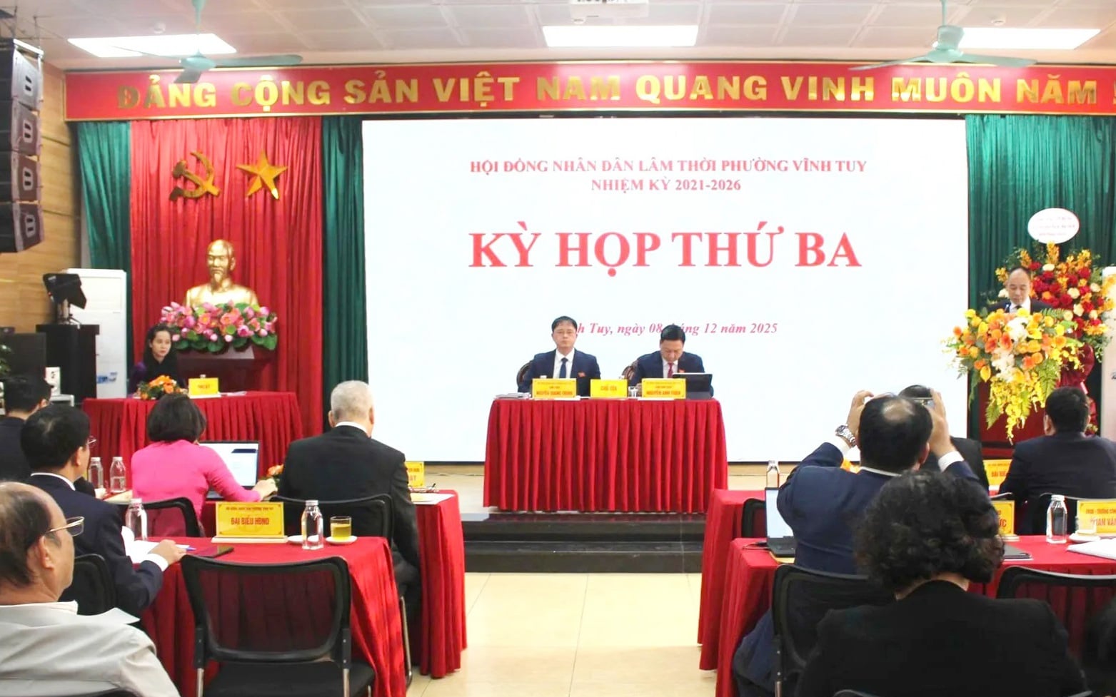 Quang cảnh kỳ họp HĐND phường Vĩnh Tuy