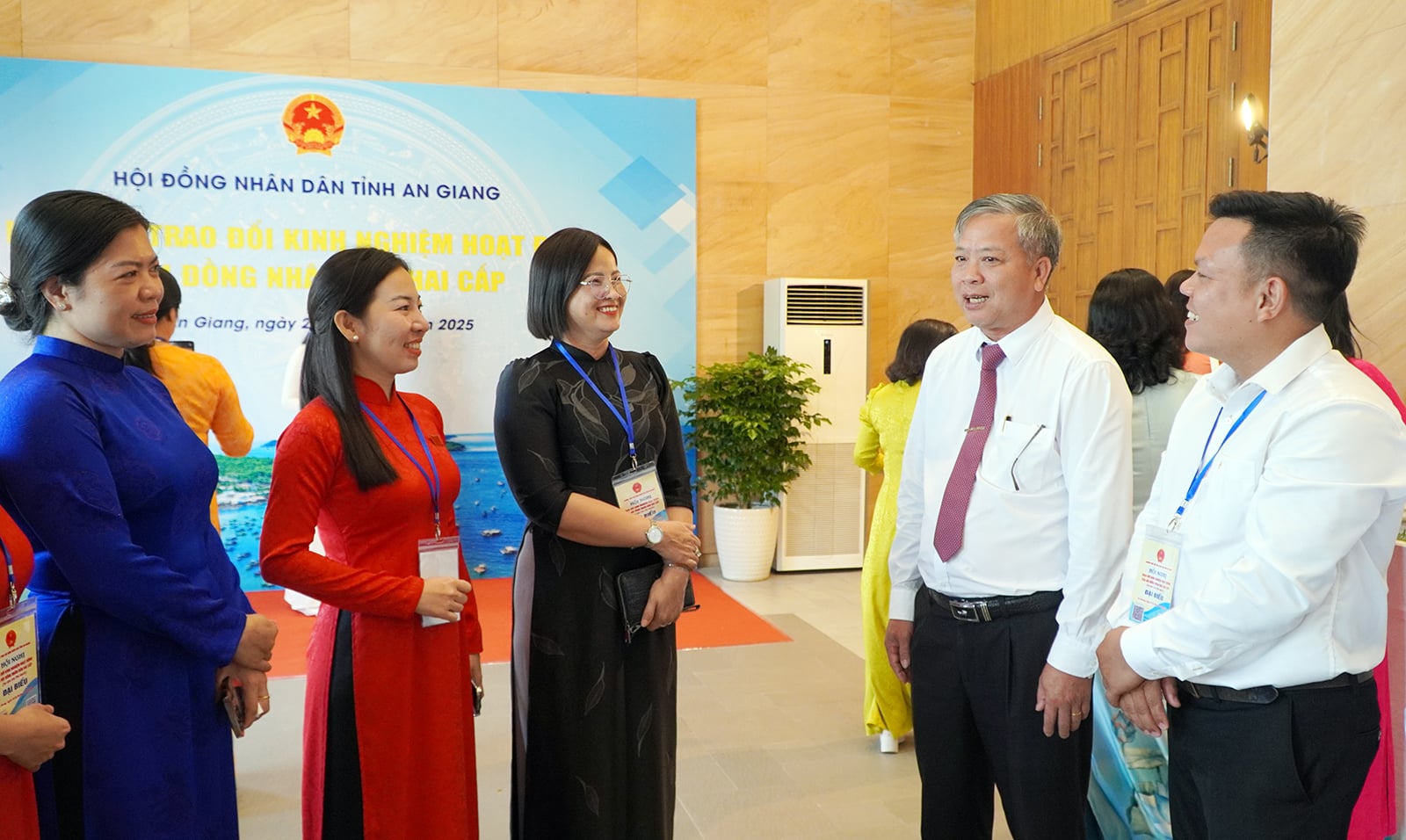 Consiliul Popular pe două niveluri: Aproape de oameni, oportun