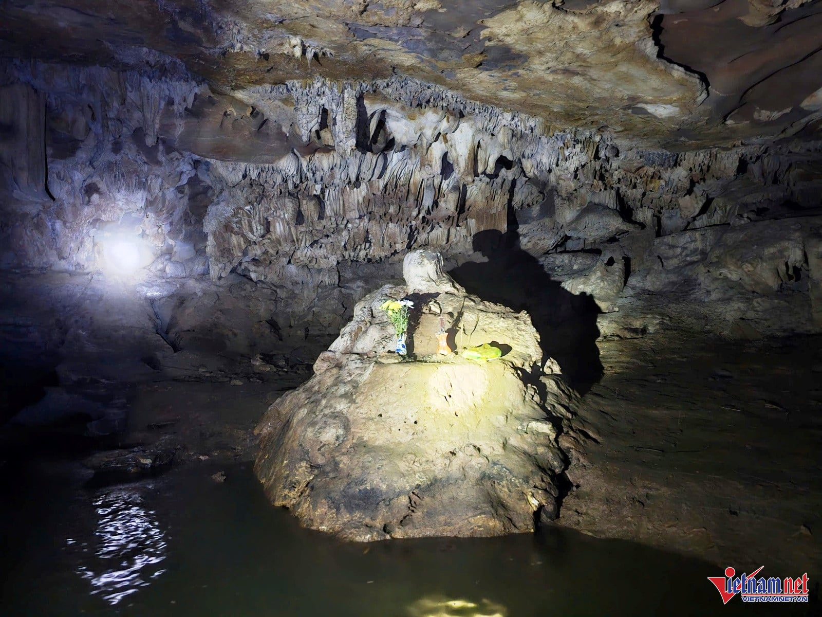 W-Buddha Cave 5.jpg