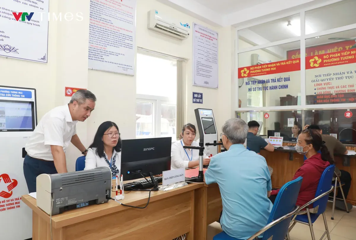The organization and operation of the provincial People's Committee must be streamlined, effective and efficient - Photo 1. Tổ chức, hoạt động của UBND cấp tỉnh phải tinh gọn, hiệu lực, hiệu quả- Ảnh 1.