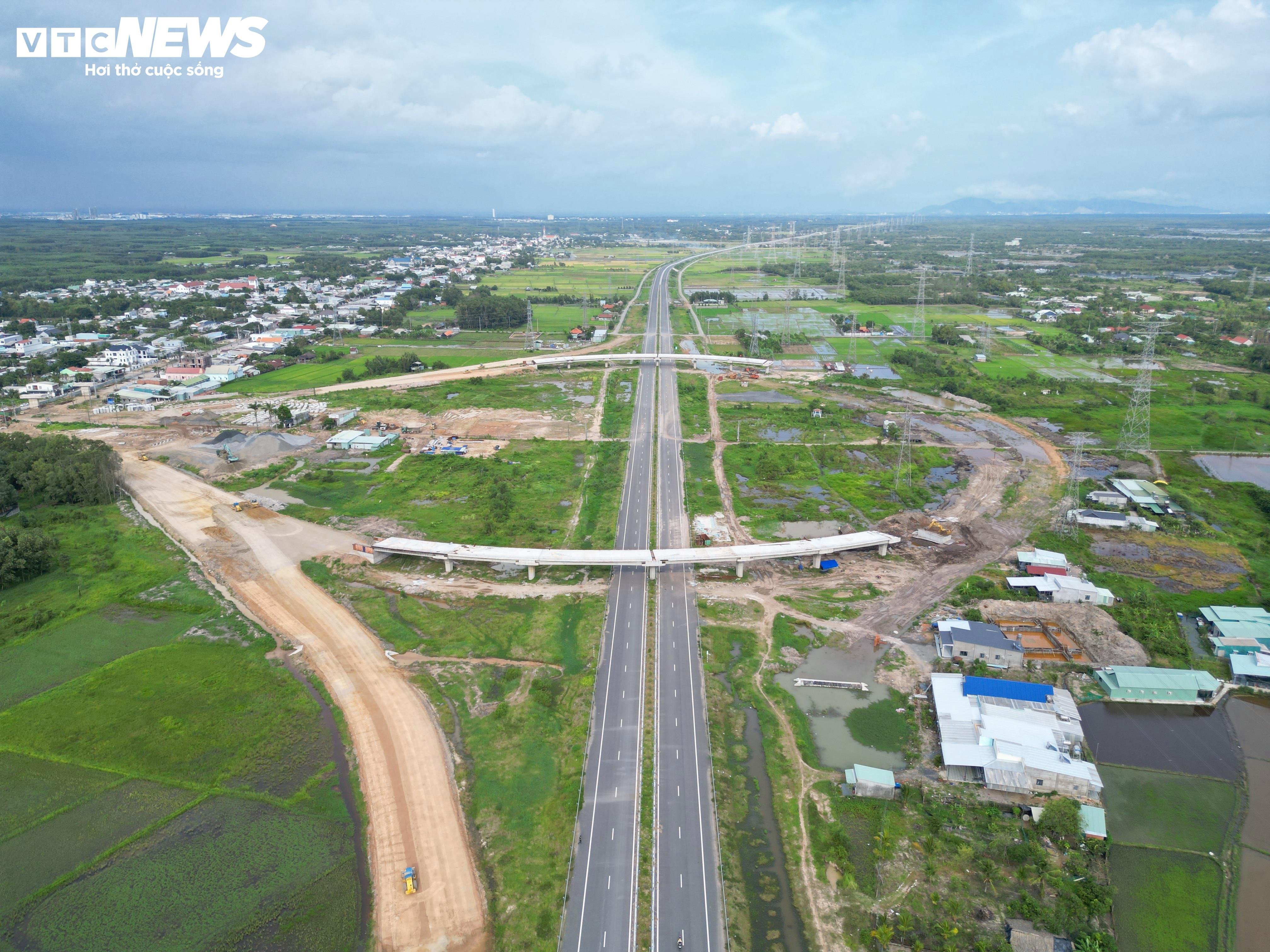 Luchthaven Long Thanh staat op het punt geopend te worden. Hoe compleet zijn de verbindingsroutes? - 7