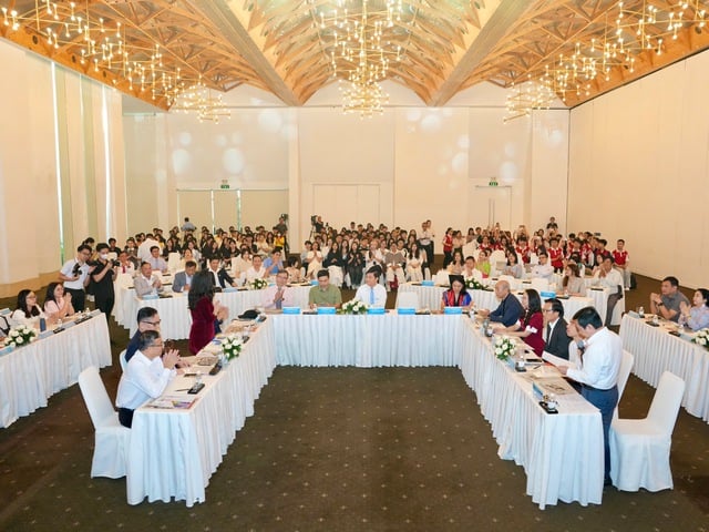 - រូបថត ៣. - Ảnh 3.