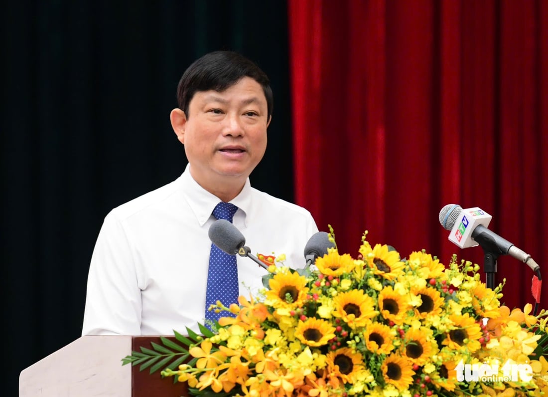 ホーチミン市人民評議会議長ヴォー・ヴァン・ミン氏:有権者の懸念の解決に注力 - 写真1。 TP.HCM - Ảnh 1.