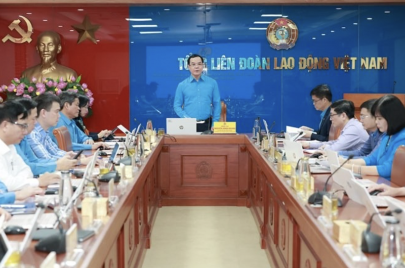 ベトナム労働総連盟:第15回大会で2025~2026年の組合の課題を議論 Tổng LĐLĐ Việt Nam: Hội nghị lần thứ 15 thảo luận nhiệm vụ công đoàn năm 2025 - 2026