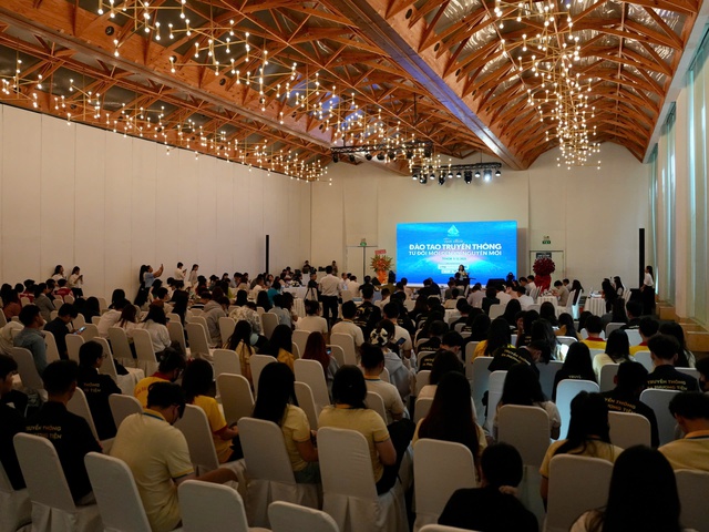 Những thách thức đào tạo truyền thông trong kỷ nguyên mới - Ảnh 2.