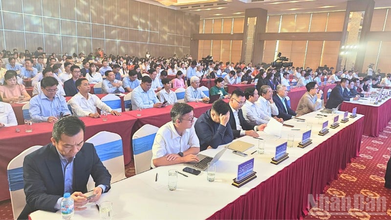 출범식에 참석한 대표단.