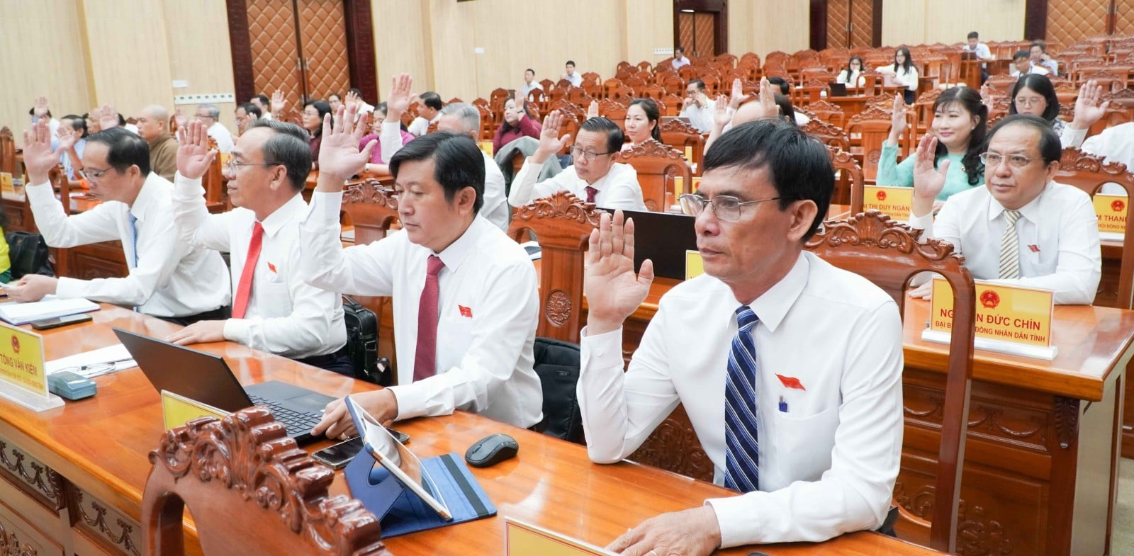 A Giang Tartományi Népi Tanács kulcsfontosságú pénzügyi és költségvetési kérdésekben határozott.